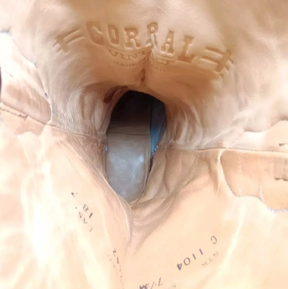 CORRAL Python Crystal Cross Pointed Toe Cowgirl Boots C1104 Women's Size 7.5    - Picture 13 of 15